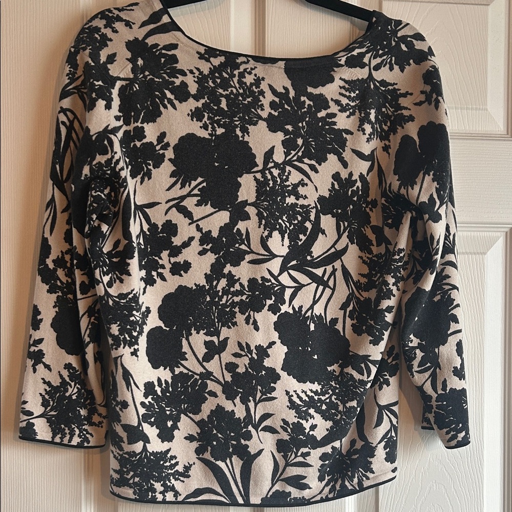 Floral Button-Up Cardigan - Picture 10 of 12